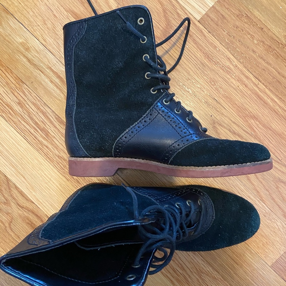 Bass Oxford style booties